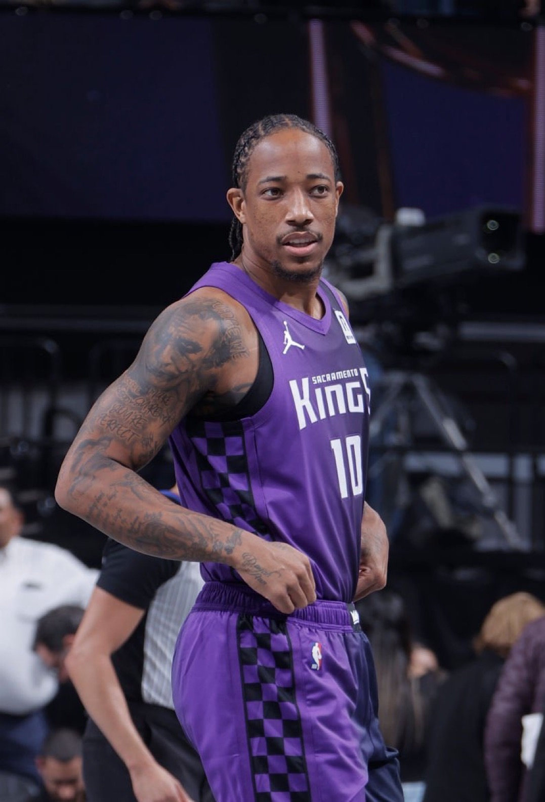 是她在无数 是她在无数