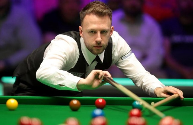 由于西蒙斯 由于西蒙斯