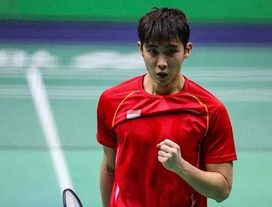 的沉重背景 的沉重背景