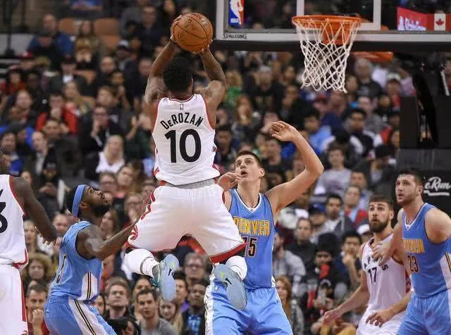 他以变向突 他以变向突